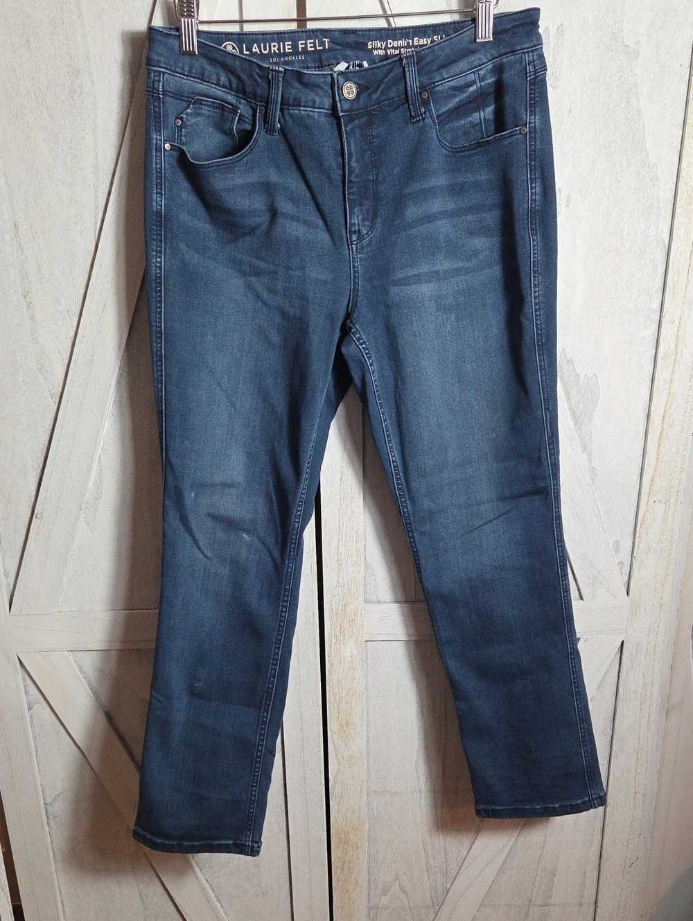Laurie Felt Lightly Distressed Skinny Jeans Size 31